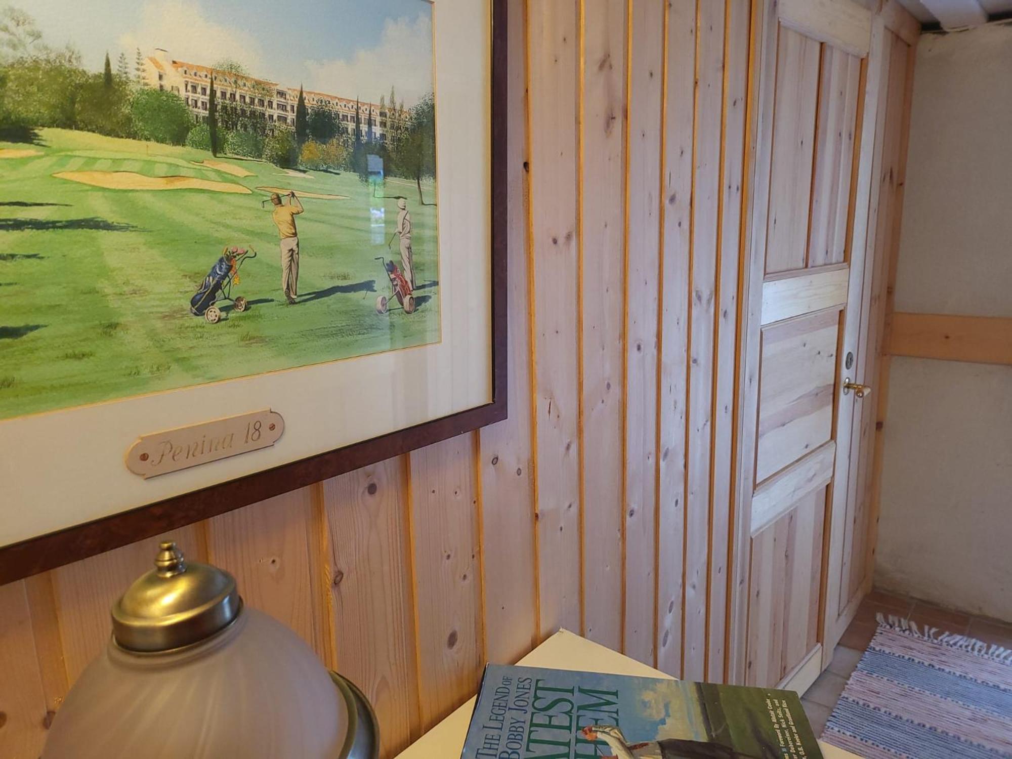 Villa Lilla Huset Med Stor Traedgardstomt Naera Golf Och Hav Trosa Esterno foto